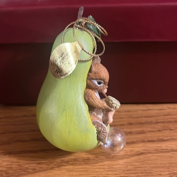 Heirloom ornaments - bubbling over with joy - chipmunk in a pear blowing bubbles - Picture 2 of 5